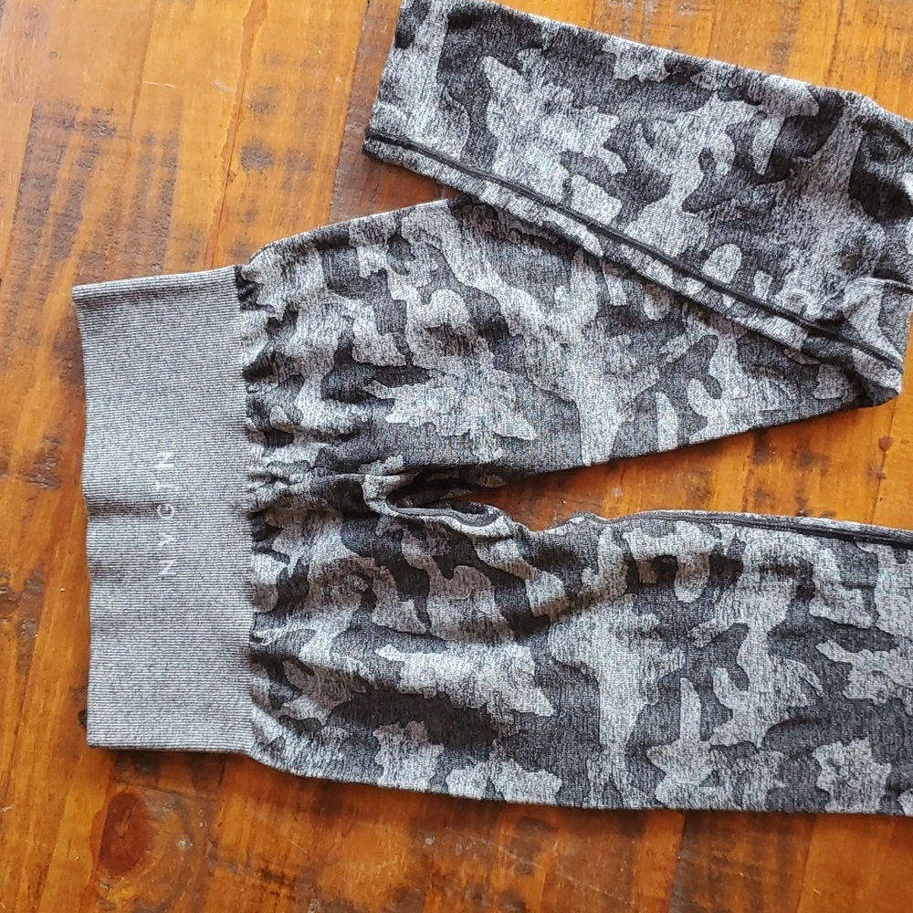NVGTN leggings